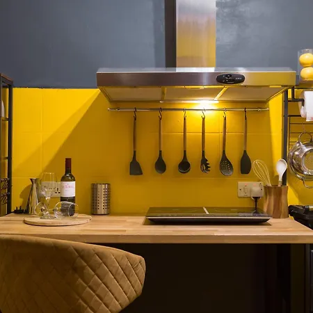 Limoncello Unique In Heart Of فاليتا