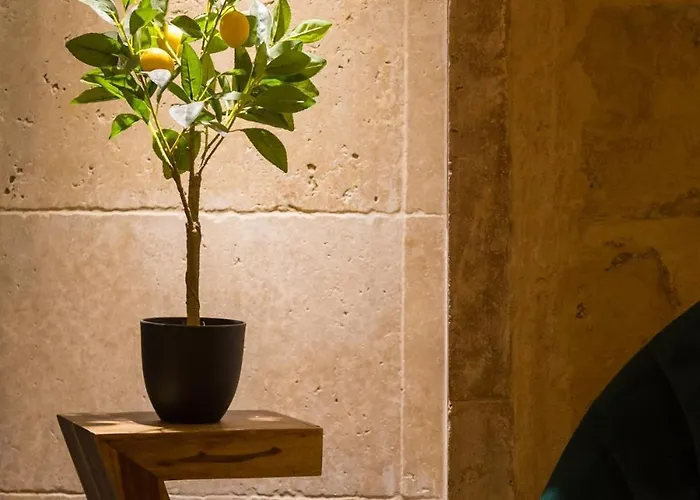 Escape To A Unique 2 Bed In Heart Of Valeta