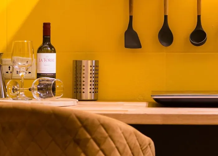 Escape To A Unique 2 Bed In Heart Of