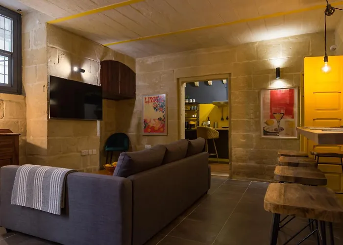 Escape To A Unique 2 Bed In Heart Of *